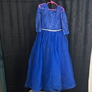 Very pretty lace dress